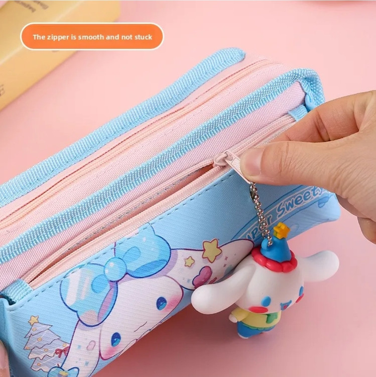 جامدادی پینترستی طرح کرومی و دوستان با آویز کیوت مناسب هدیه دخترانه شکوفه گیلاس💎📚