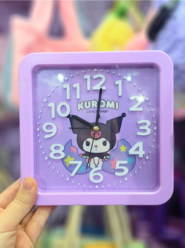 ساعت رومیزی فانتزی مربعی طرح کرومی و دوستان رنگ بنفش صورتی سبز آبی دکوری کیوت اتاق خواب