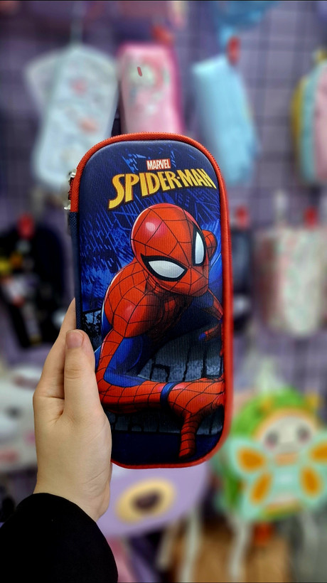 جامدادی مدل تبلتی طرح اسپایدرمن با بدنه سخت و مقاوم مخصوص طرفداران مارول شکوفه گیلاس🕷️🔥